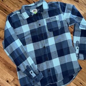 Quiksilver Button Down